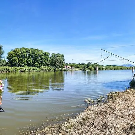 Oasis On The River Kompleks wypoczynkowy Piza