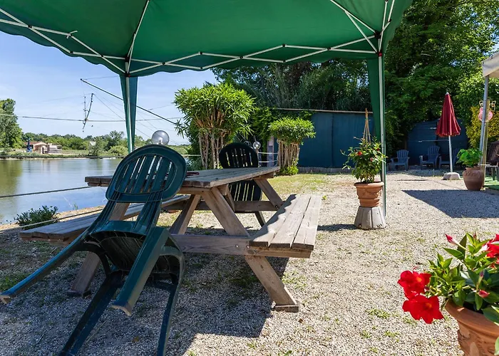 Oasis On The River *